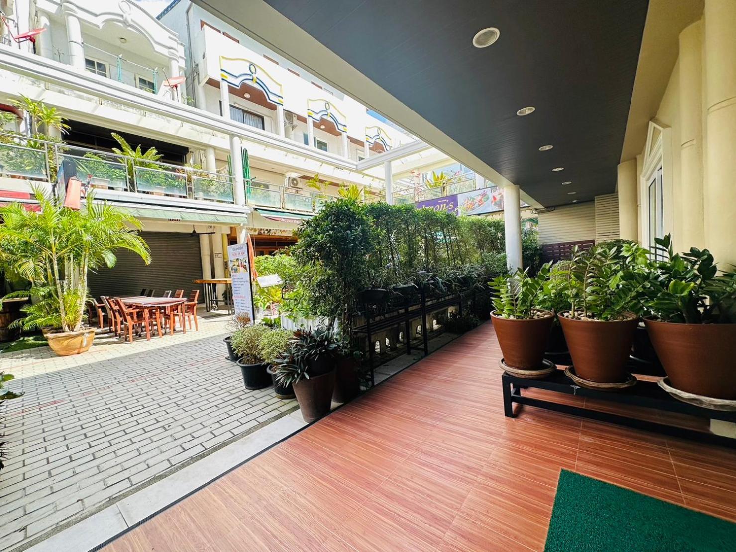Sawasdee Apartment Patong 외부 사진
